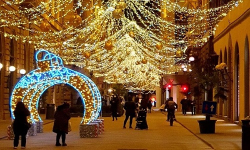 Meno luminarie per il Natale: privati e istituzioni contrastano anche così il caro energia