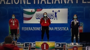 La monteronese Maria Gloria Puscio è campionessa nei Campionati Nazionali di Pesistica