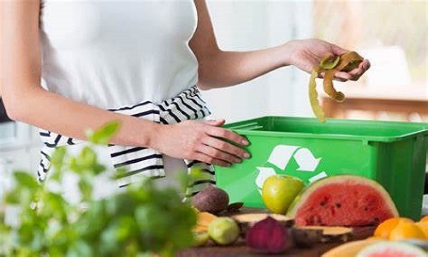 Domenica a Casalabate si parla di &quot;compostaggio domestico&quot;, una semplice pratica per riciclare gli scarti di cibo