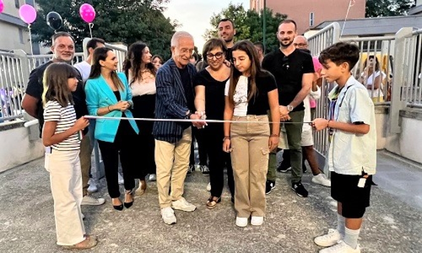 Campi Salentina: inaugurata la Scuola dell’infanzia “Aldo Moro”. Da subito operativa, ad impatto zero sull’ambiente e con una nuova mensa
