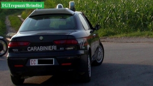 Carabiniere di Trepuzzi travolto da un&#039;auto mentre effettua dei rilievi: prognosi di 25 giorni