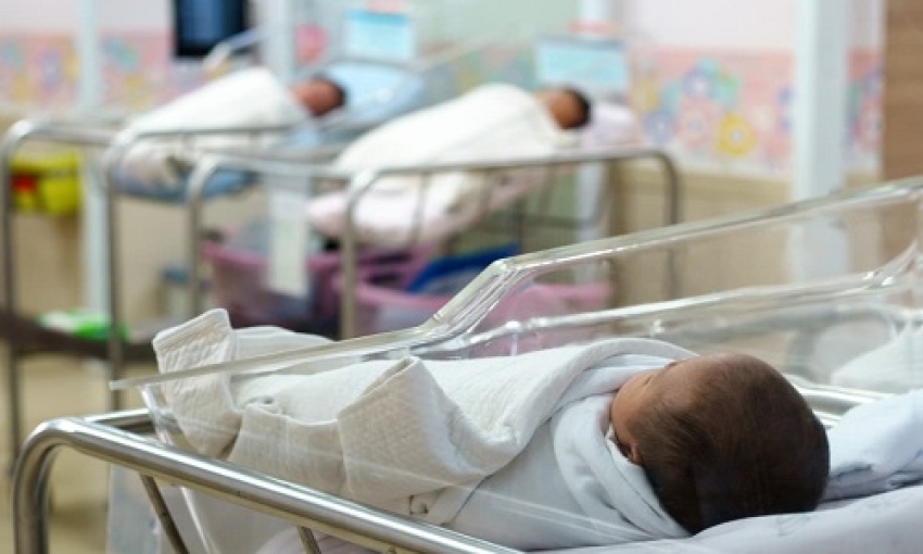 Scambio di neonate in culla: il Tribunale risarcisce le famiglie dopo dieci anni dalla scoperta