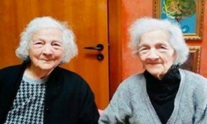 Il Salento festeggia il secolo di vita di due gemelle omozigote, Maria e Adele