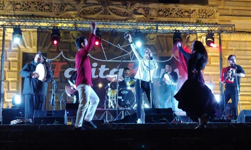 I TalitaKum stasera a Squinzano: tanta pizzica e musica popolare con la Taranta Migrante