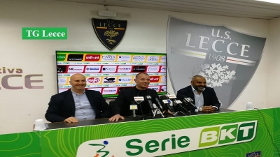 Fabio Liverani resterà sulla panchina del Lecce per i prossimi tre anni. Firmato il contratto