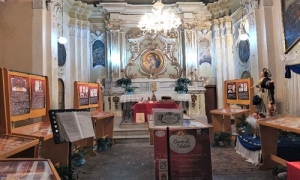 La Cappella dell&#039;Assunta di Trepuzzi ospita la mostra &quot;Carte di Natale&quot;, tra lettere, cartoline, santini e presepi di carta